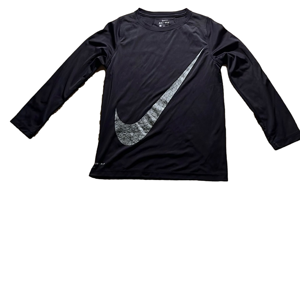 Nike dry fit long sleeve shirt, size medium